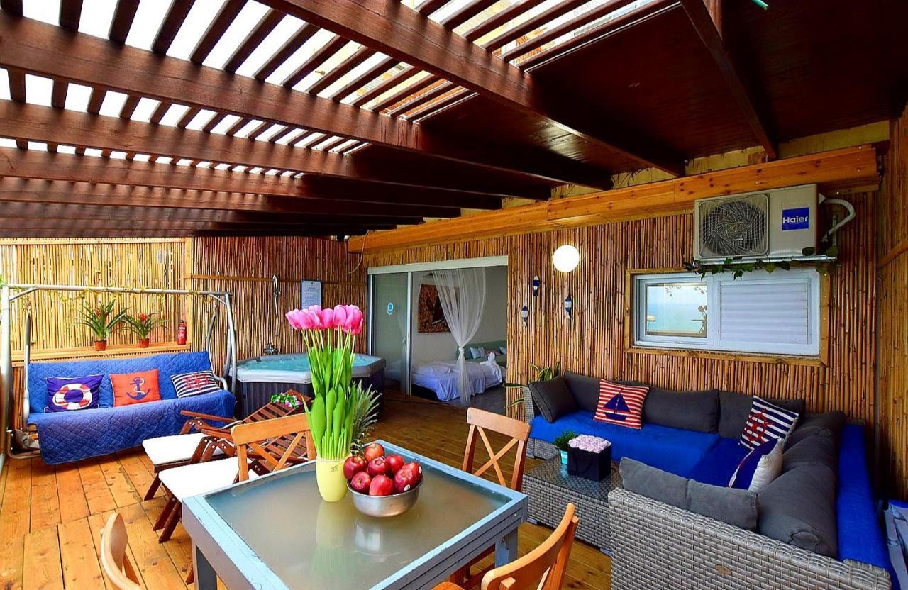 Magic On The Sea-Suites With A Private Jacuzzi And A Private Sea View Netanya Exterior foto