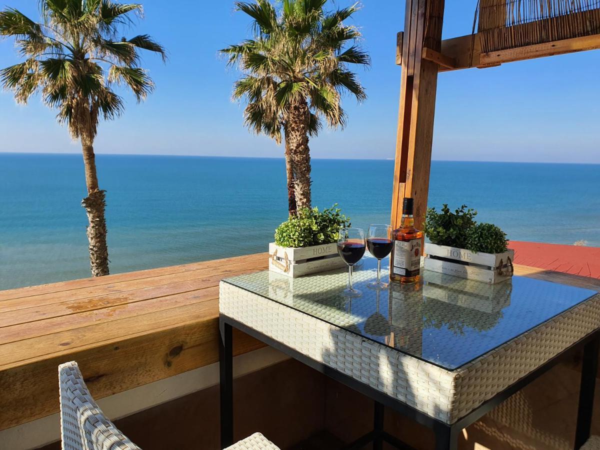Magic On The Sea-Suites With A Private Jacuzzi And A Private Sea View Netanya Quarto foto